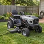 Murray MT100 42 in. 13.5 HP 500cc E1350 Series Briggs and Stratton Engine 6-Speed Manual Gas Riding Lawn Tractor Mowers - Image 7