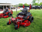 Ferris ISX 800 60 In. 27 HP Briggs & Stratton CXi Zero Turn Mower 5902172 - Image 17