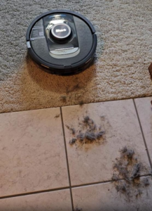 Shark PowerDetect 2-in-1 Robot Vacuum and Mop with NeverTouch Pro Base - Image 3